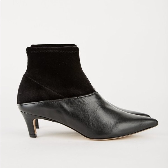 INTENTIONALLY BLANK Shoes - Intentionally Blank Women’s Black Leather Velvet Tizo Booties